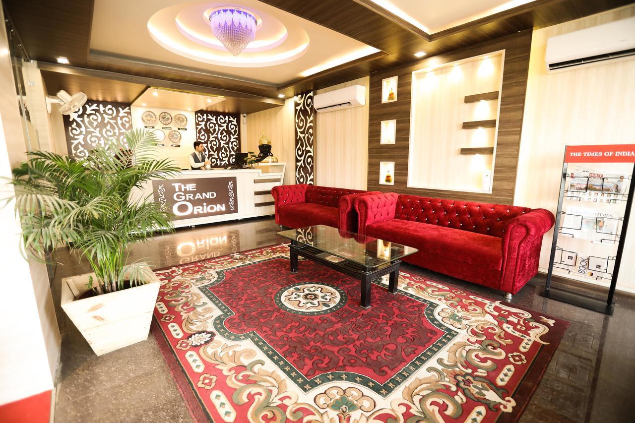 The Grand Orion Hotel Chinhat Exterior foto